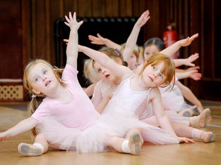 Top RAD Certified Dance School: Offers Ballet for All Ages