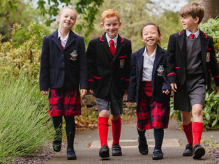 Esms school children walking