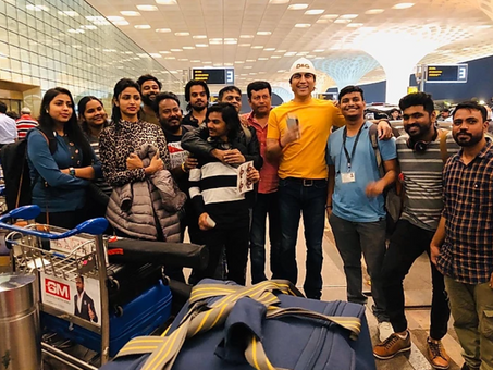 मेगास्टार आज़ाद "द ग्रेट पेट्रीयट" के साथ विलायत रवाना |