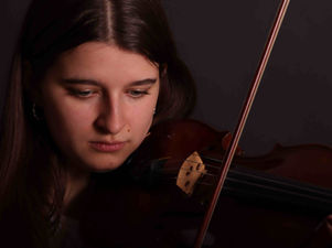 2022_Sarah_N_Portraits (12).JPG