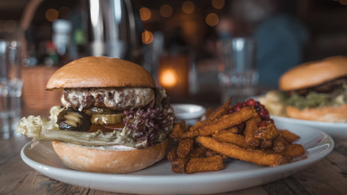 Burger im Restaurant Kroa in Longyearbyen