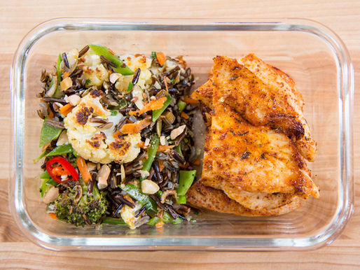 CHICKEN BREAST GARNISHED WITH VEGETABLES - ქათმის მკერდი ბოსტნეულის გარნირით