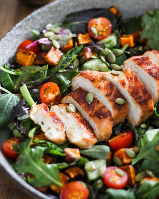 CHICKEN SALAD WITH LEMON DRESSING - ქათმის სალათი ლიმონის წვენით