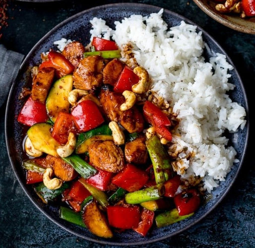 KUNG PAO CHICKEN - კუნგ პაო ქათმით