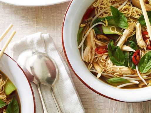 CHICKEN SOUP WITH EGG NOODLES - ქათმის სუპი კვერცხის ლაფშით