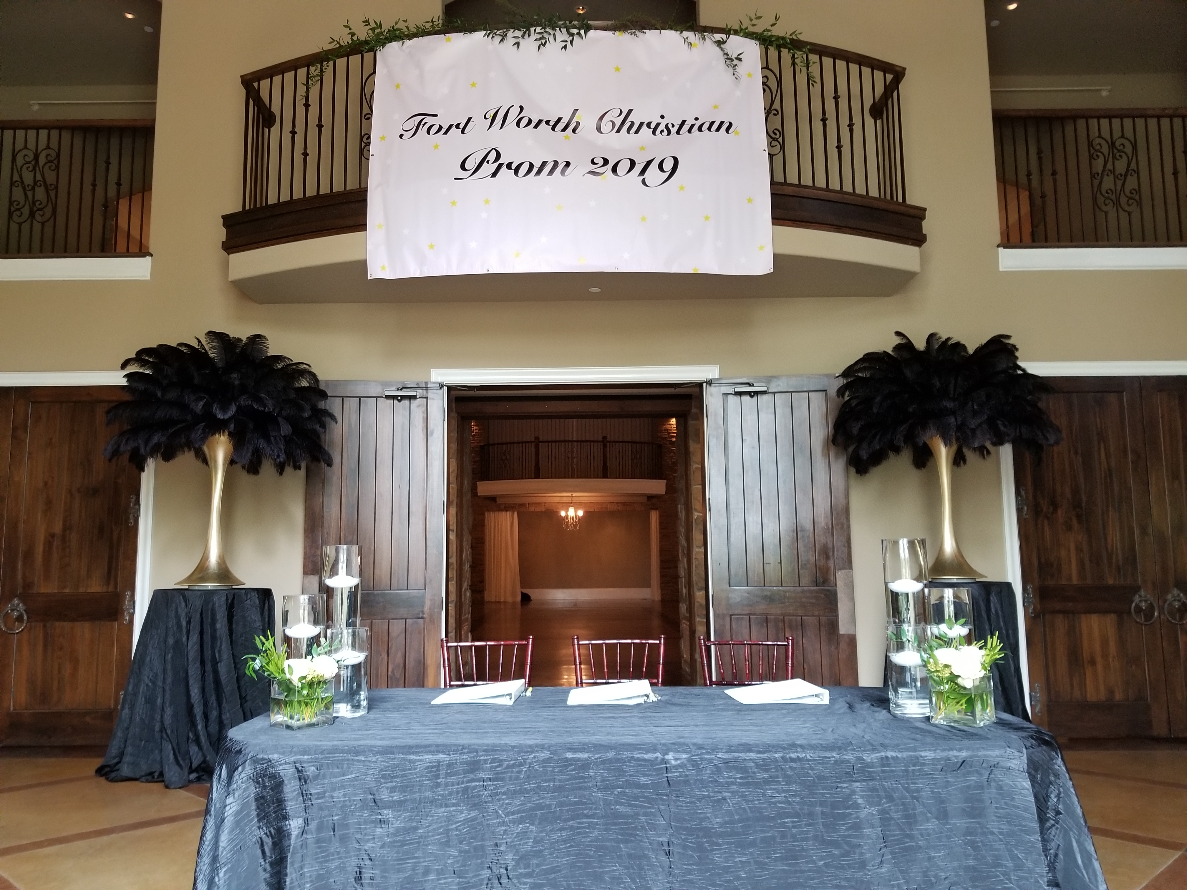 Ostrich Feathers Centerpieces