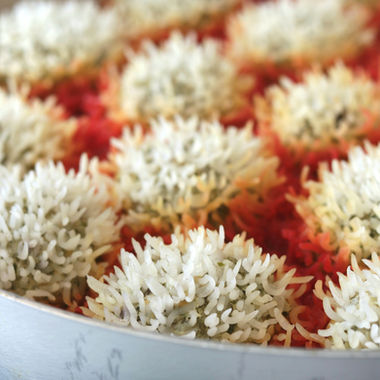 קיפודי פרגית ואורז ברוטב סלק