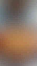 יוצקים מהסירופ החם, מפזרים חופן פיסטוקים קצוצים ומגישים חם