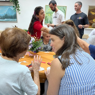 חברת YOTPO במועדון עמך ת"א - סדנת שזירת פרחים