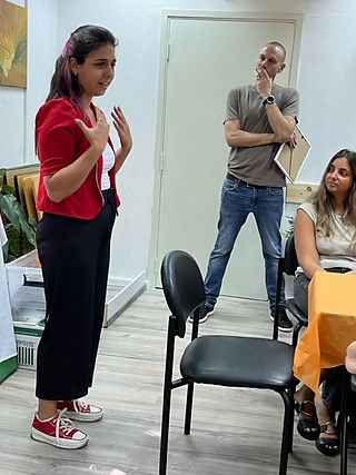 חברת YOTPO במועדון עמך ת"א - סדנת שזירת פרחים