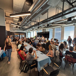 הכנת משחקי עץ לילדים בשיתוף עם חברת סיילספורס