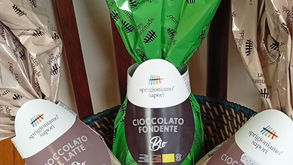 Le uova di Pasqua in offerta, pescespada, trote e asparagi nel GAS Verdessenza