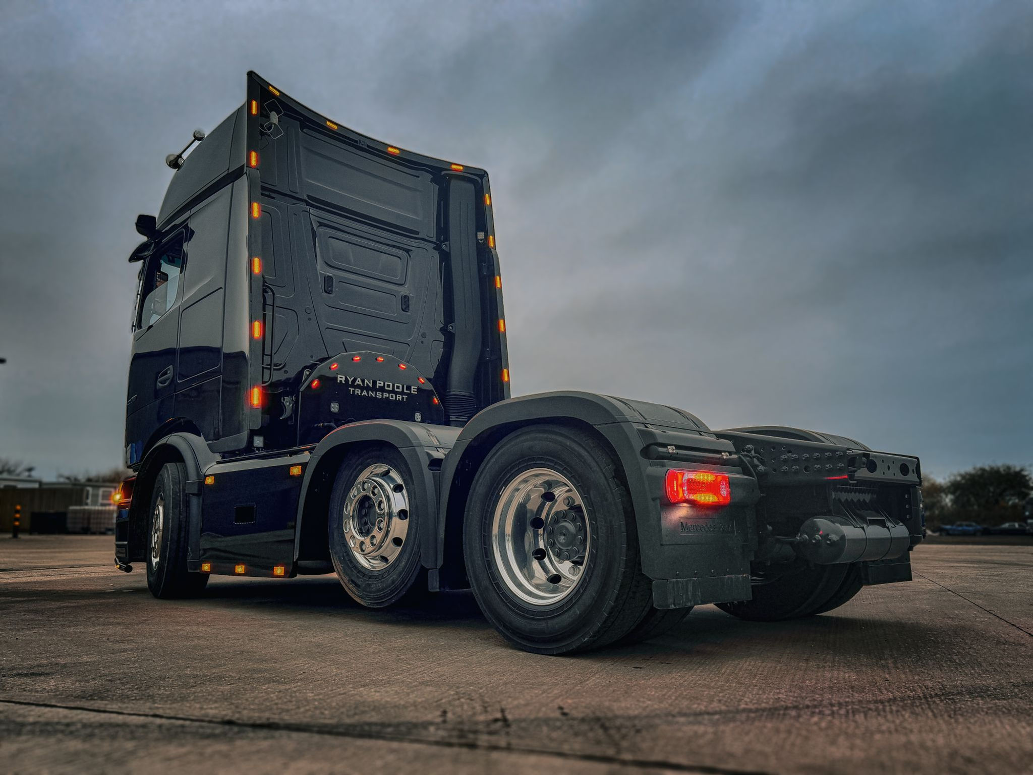 Mercedes Pro Cab Giga Space Perimeter Kit Strands 3 in1