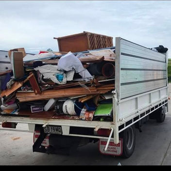 fully loaded truck with rubbish
