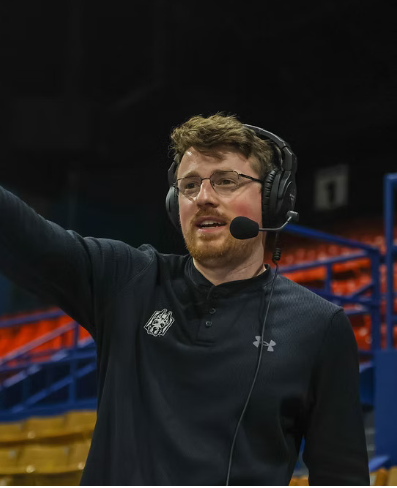Michael Johnson Jr. broadcasting at the Puerto Rico Classico in 2025. Photo Credit: Alex Henderson / UAlbany Athletics