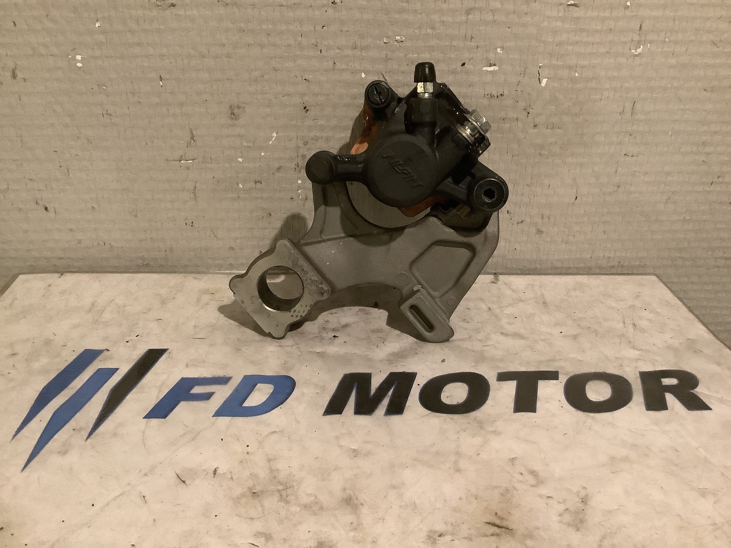 Étrier de frein arrière 