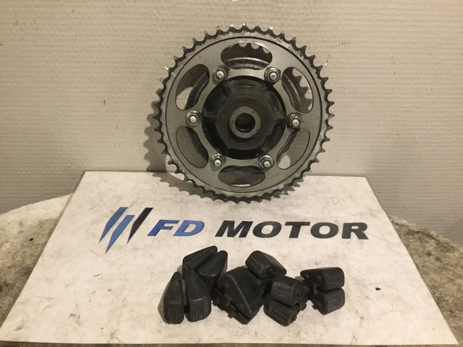 Porte couronne avec silentbloc