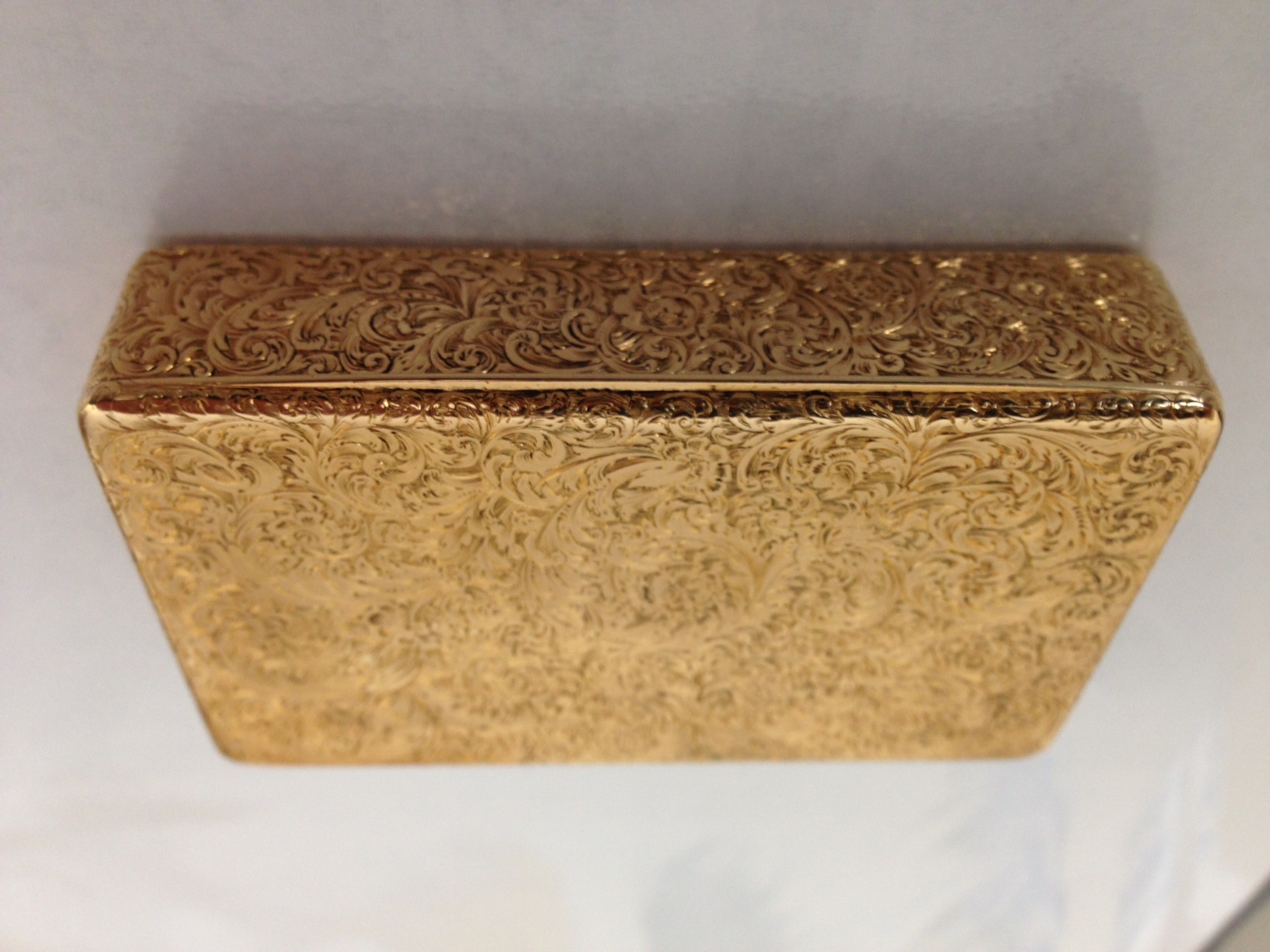 John Linnit 18ct gold snuff box