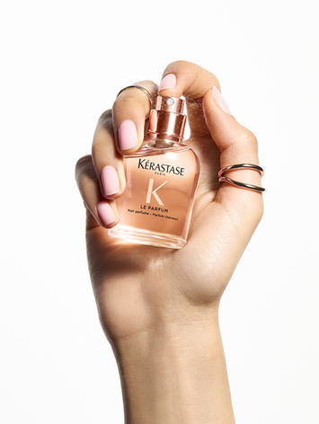 Brain Content pour Kerastase Hair Mist, une photo fraiche et yummy pour la Gen Z par Wonderland Studio