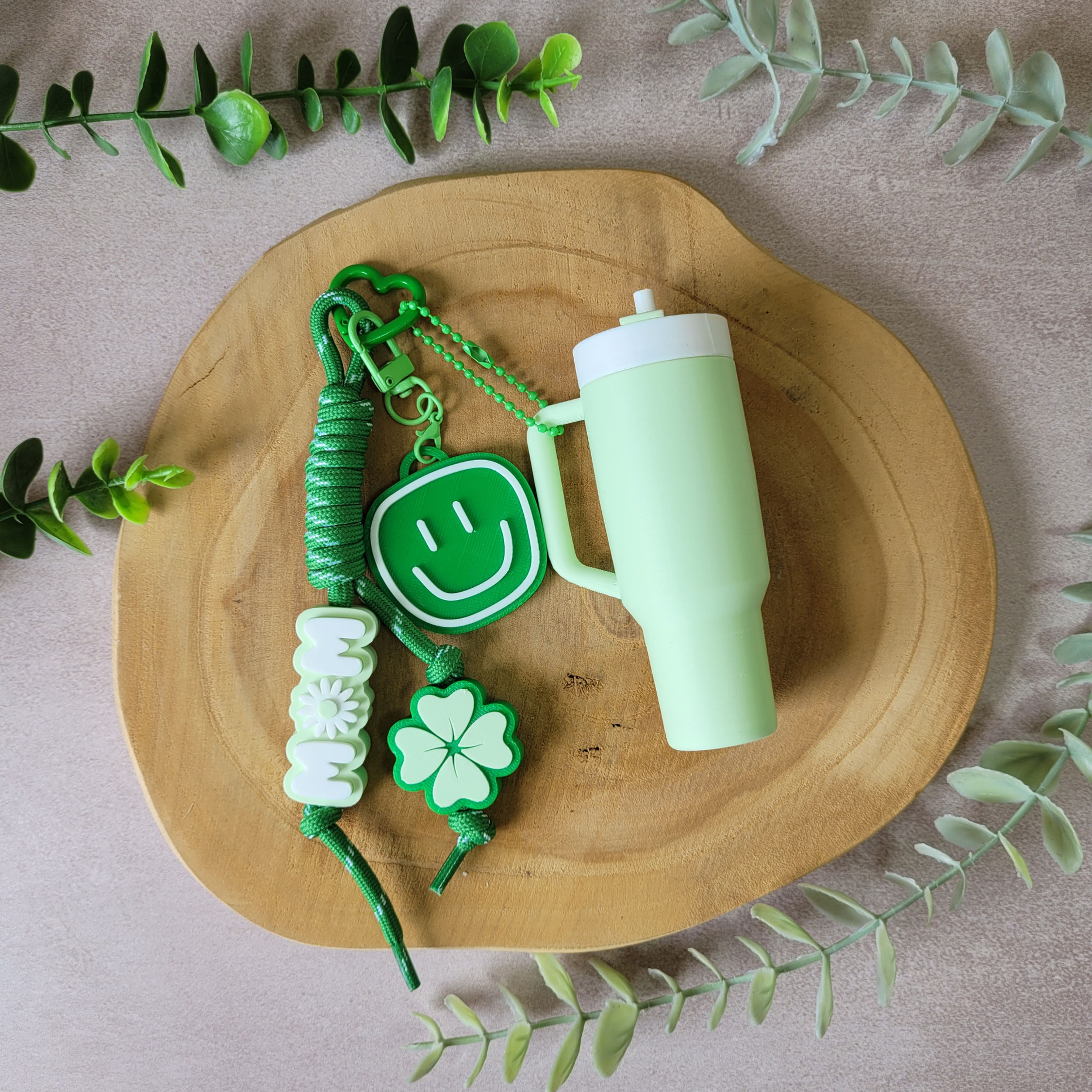 Porte clés gourde 3D breloques full green - Les créas de Loula