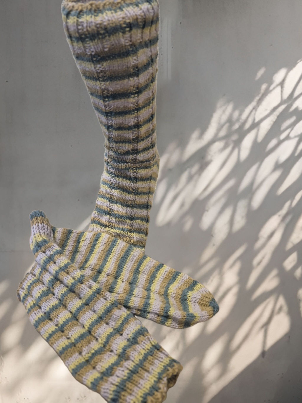 Grün/Olivefarbene Strümpfe Gr. 44/45