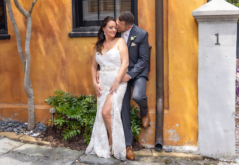 sexy romantic wedding photo pose
