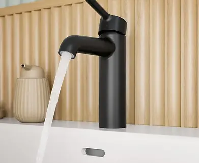 Villeroy & Boch csm_VB_Skyla_Set1_Closeup_WT-01_Black_CMYK_2025_0878dcb49a.webp