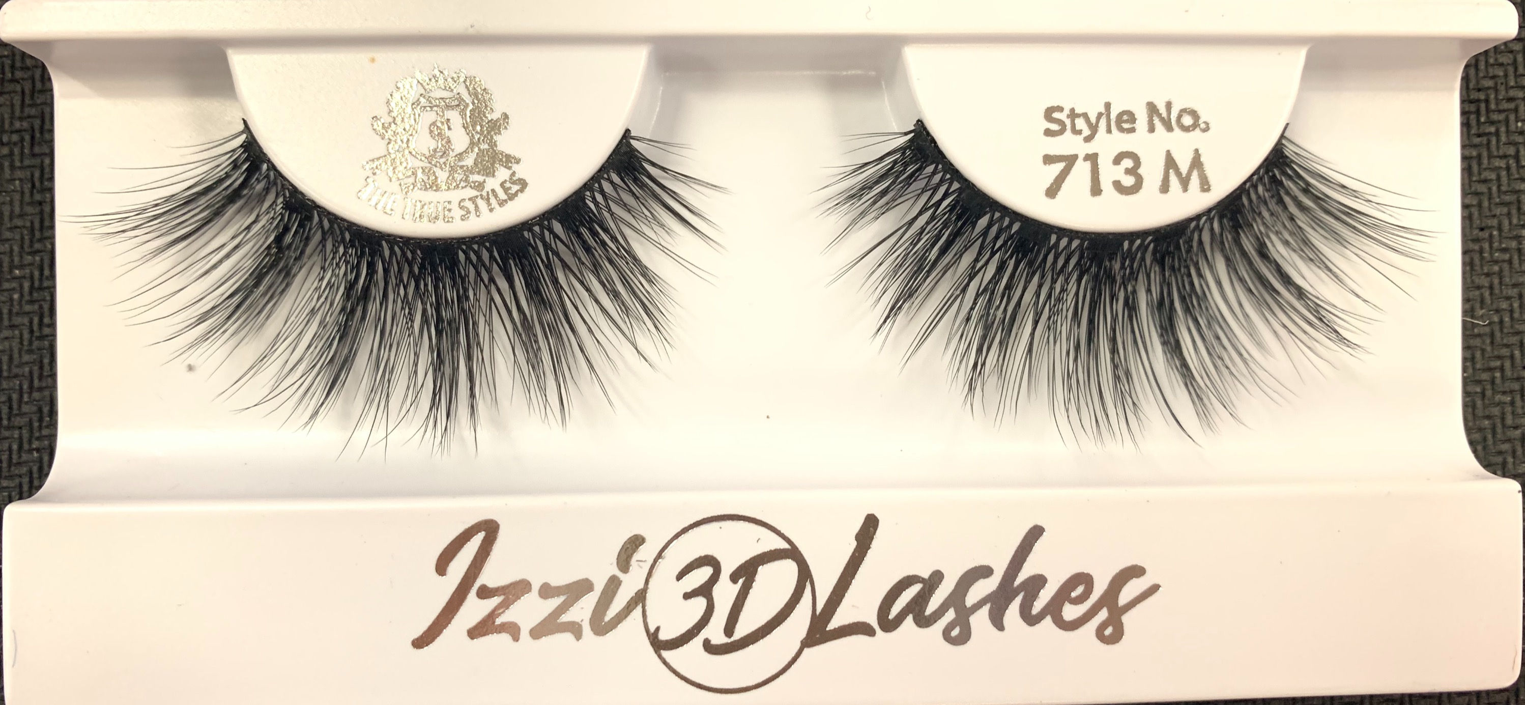713 IZZI 3D LASHED