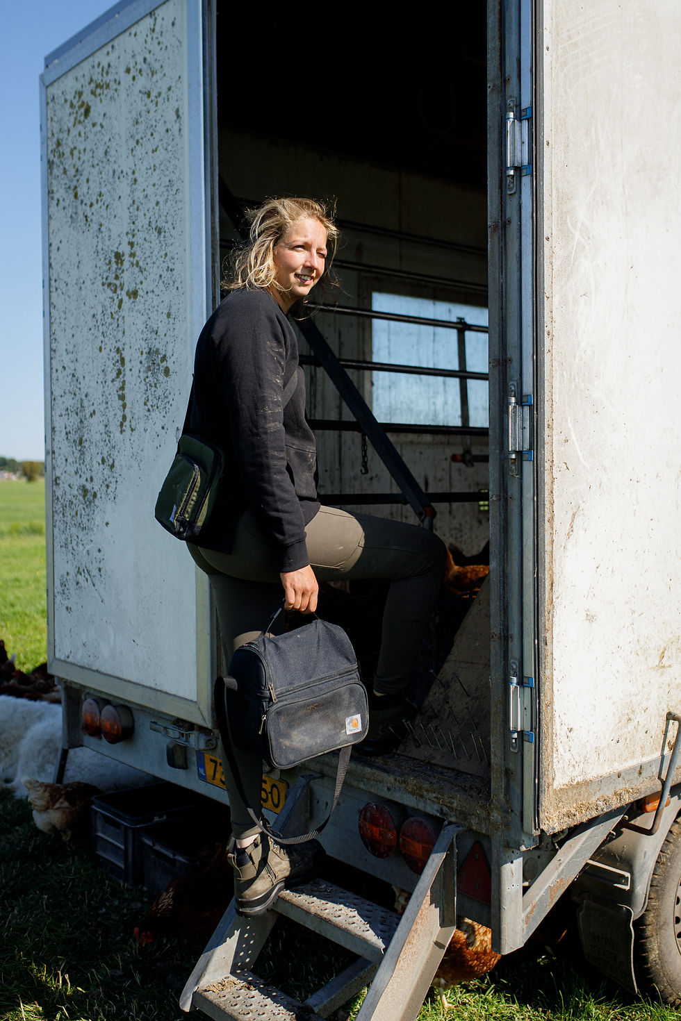 Keep food and drinks fresh on site with Carhartt insulated lunch coolers