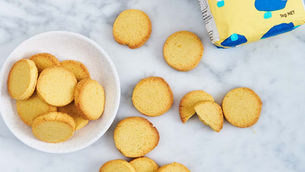 Festive Shortbread with The Kind Harvest Co. Plain Flour