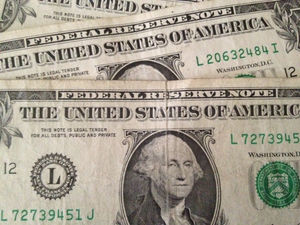 Obama calls for minimum wage hike