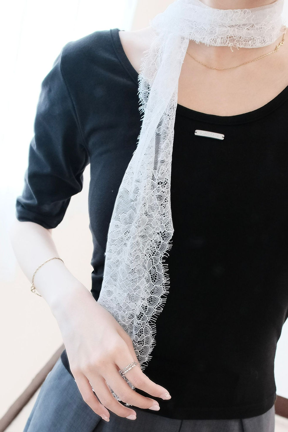 縮圖：Black easy round tee