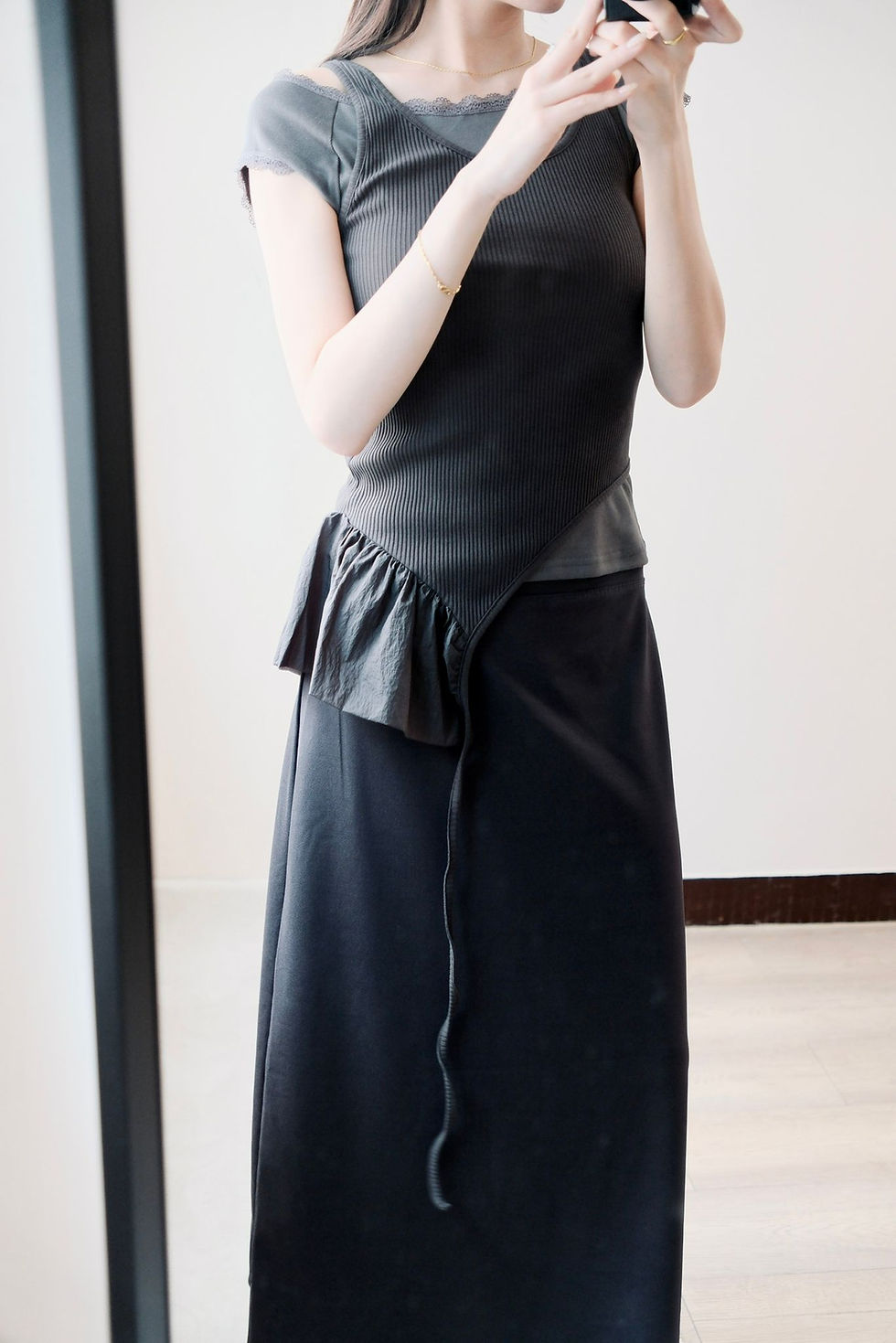 縮圖：Lyric charcoal lace detail blouse