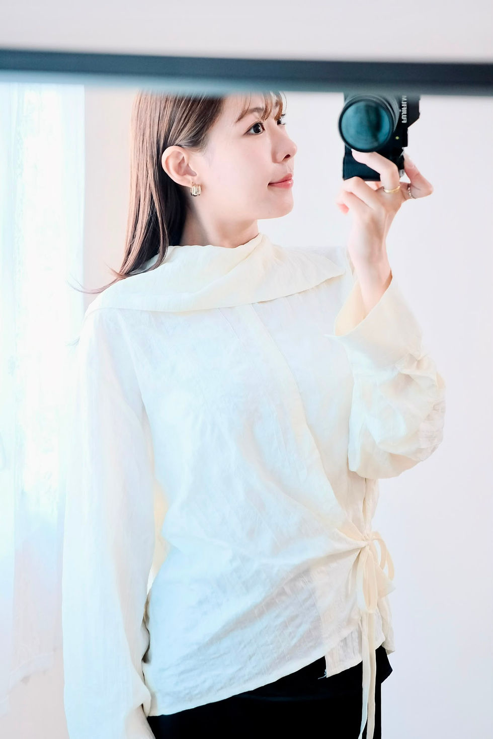 縮圖：Wrinkle ivory blouse 