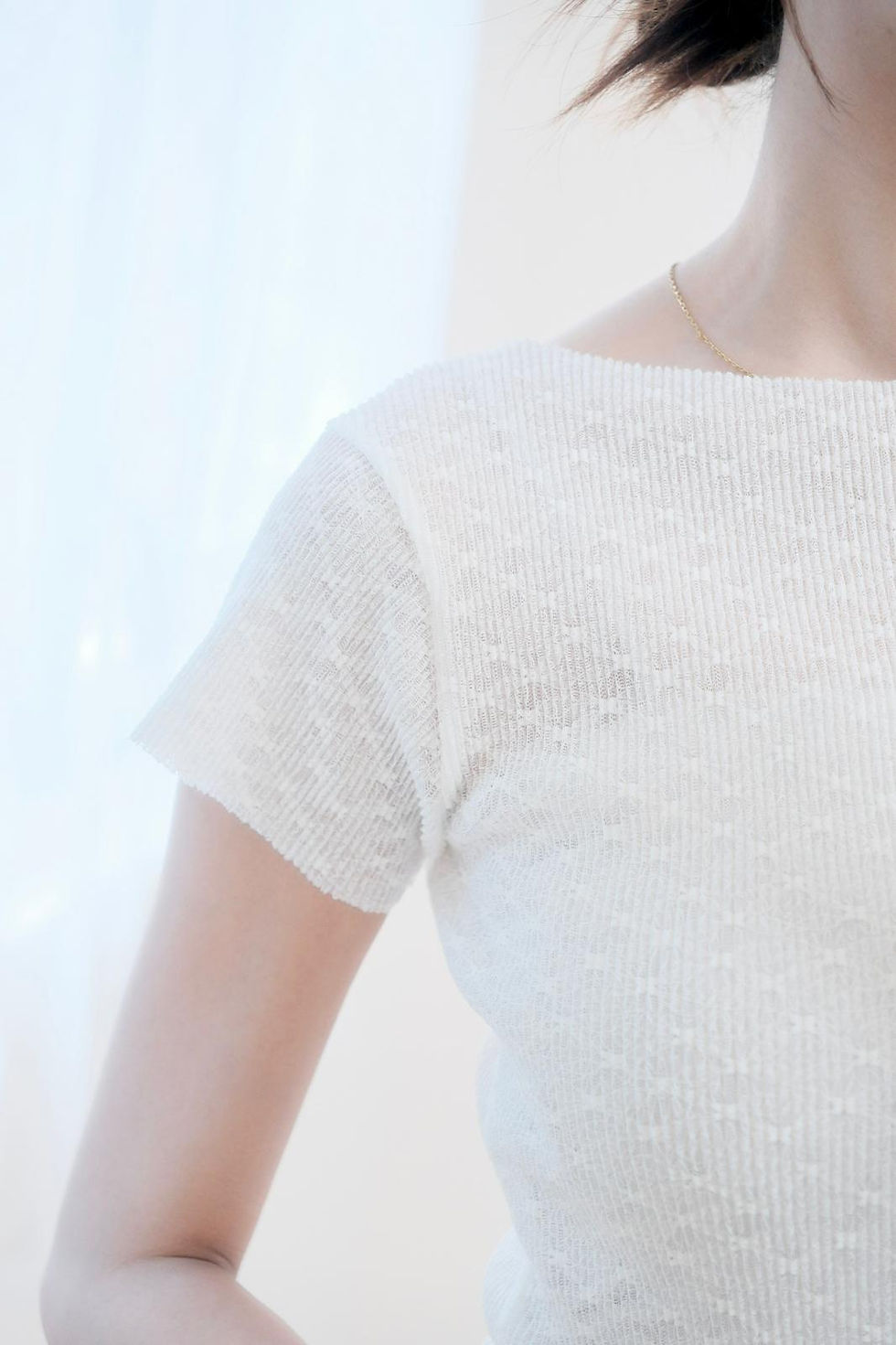 縮圖：Pattern sheer white top 