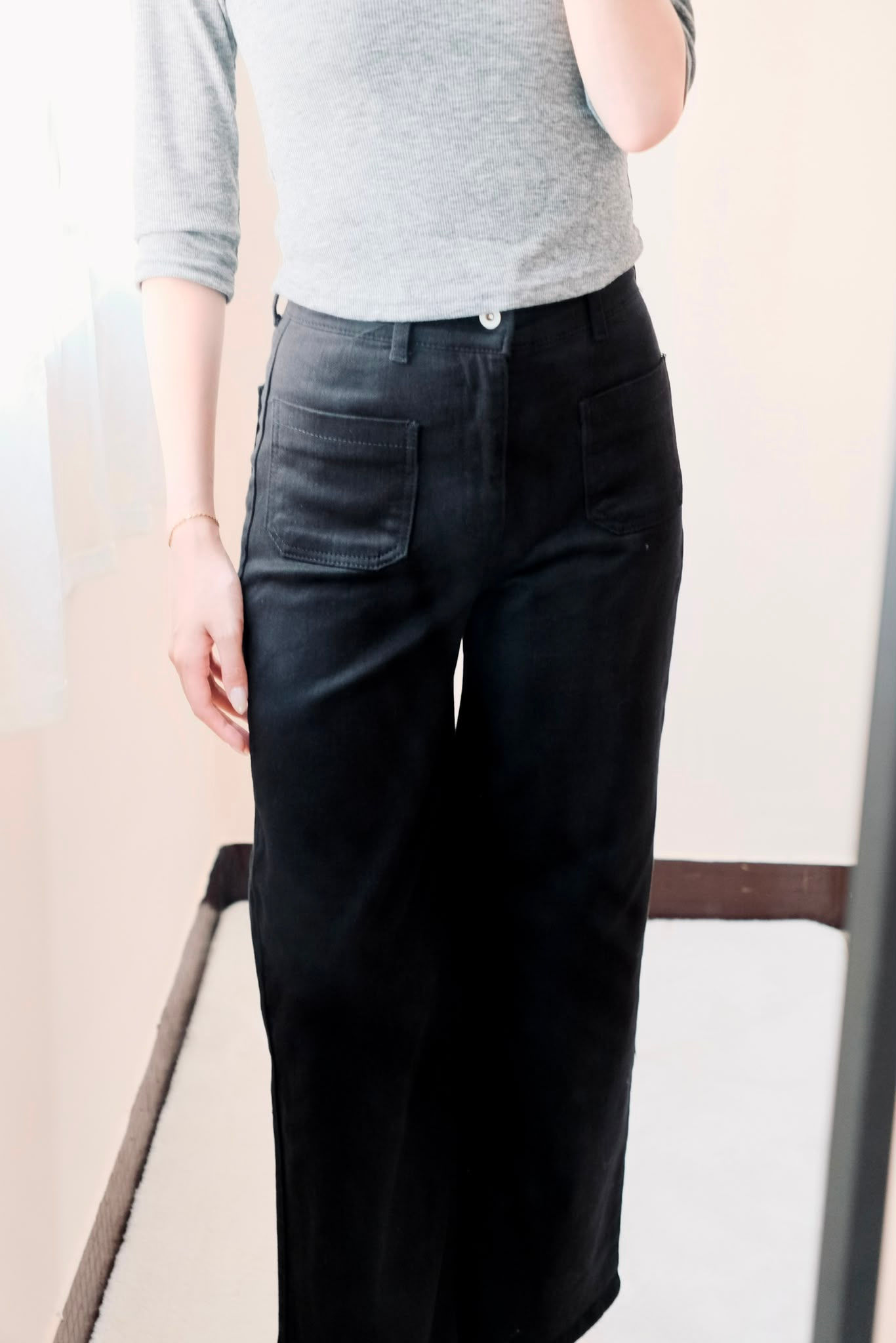 Black pocket pants
