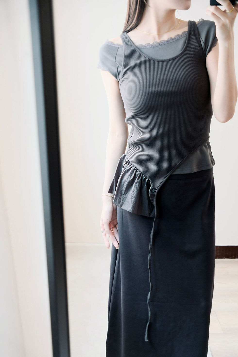 縮圖：Lyric charcoal lace detail blouse