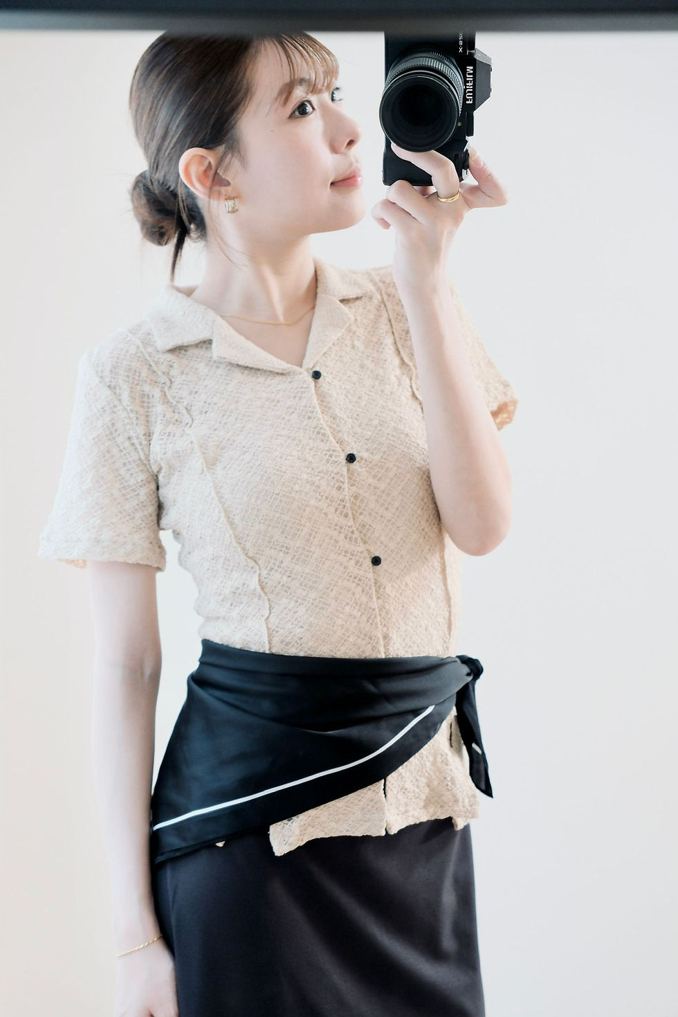 縮圖：Beige pattern shirt blouse