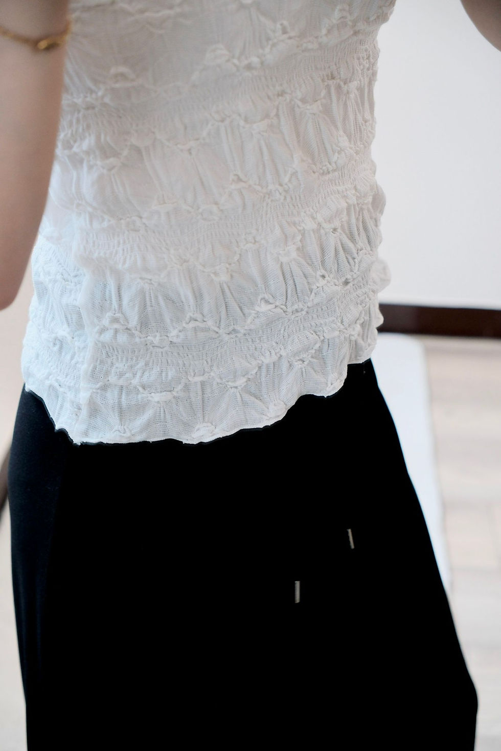 縮圖：Quinn white pattern blouse
