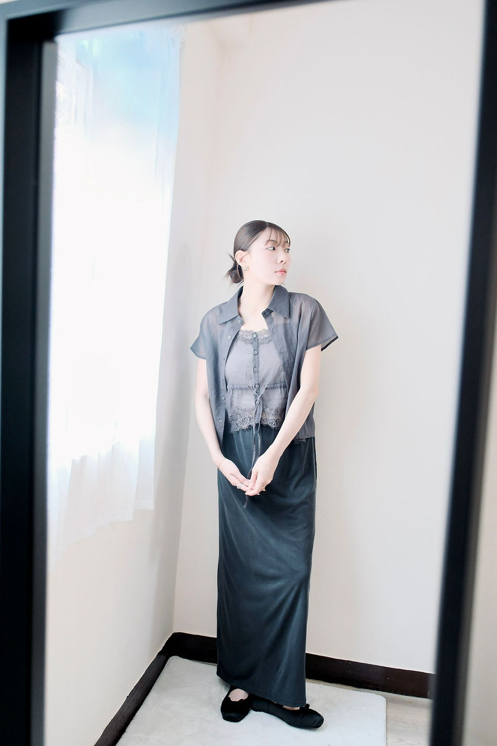 縮圖：Charcoal lace vest & shirt set