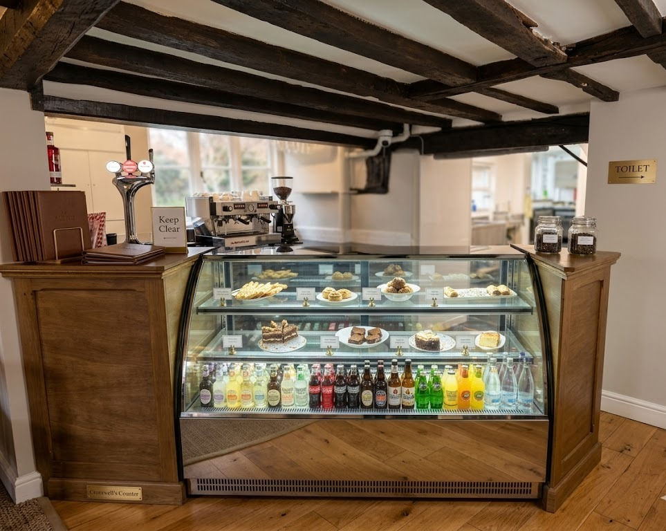 Cromwells CounterTop .JPG