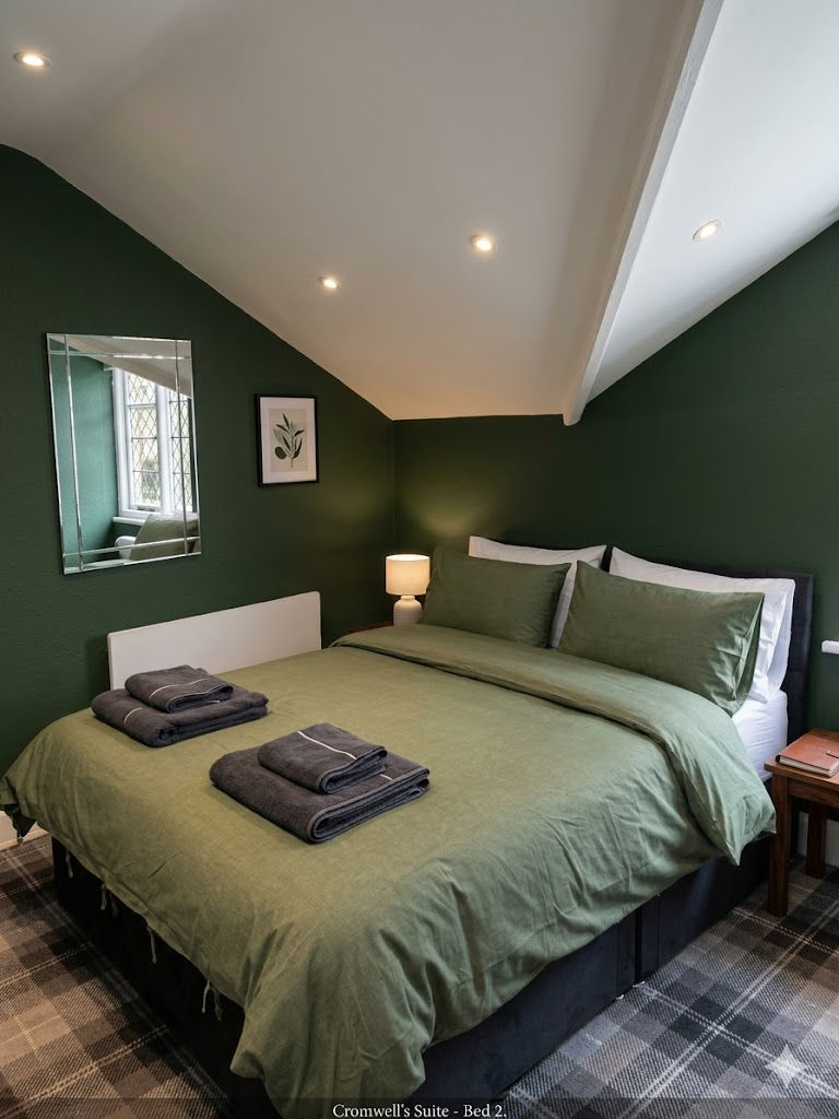 Cromwells Bed 2.jpg