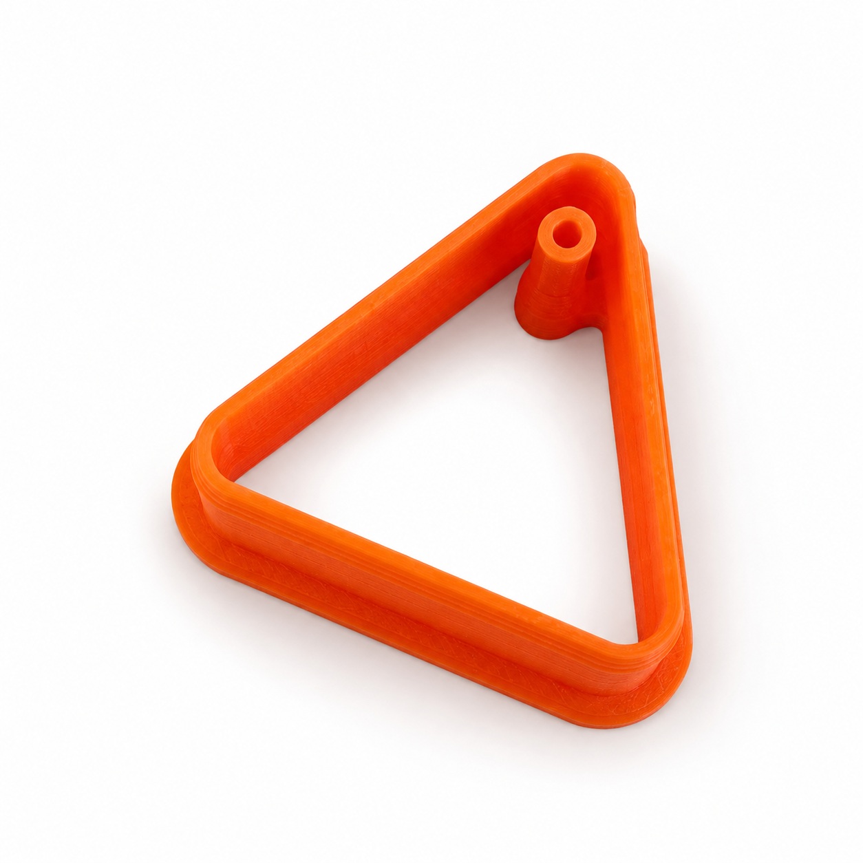 Emporte-pièce Triangle Doux avec trou intégré pour créole, imprimé en 3D orange — Forméa