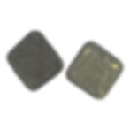 Boucles d’Oreilles Pâte Fimo Pailletée “Liliane” Forme Carré 22 mm, Finition Résine Bijou Artisanal Élégant et Audacieux