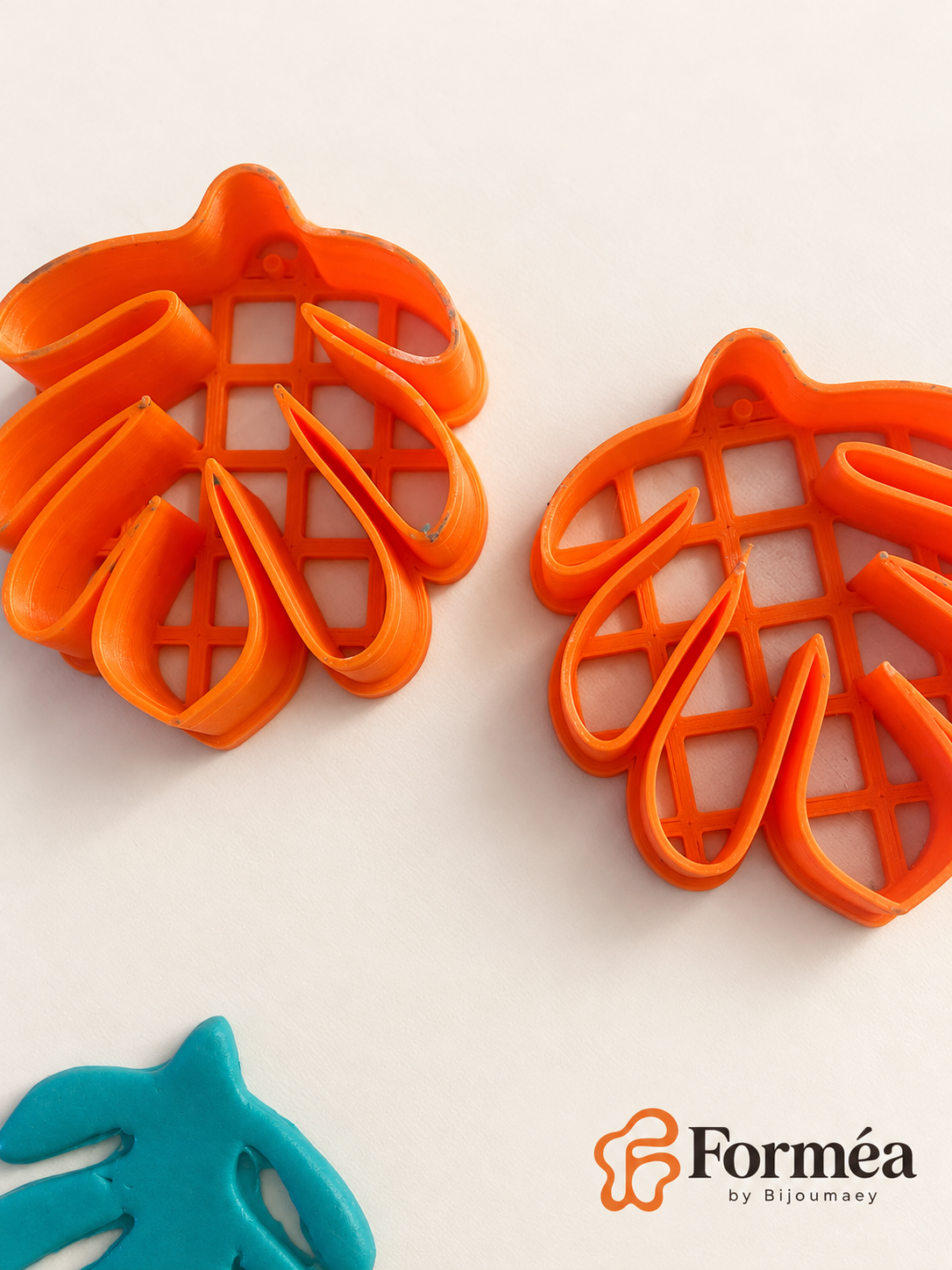 Détail des contours et des découpes des emporte-pièces Feuille Tropicale orange