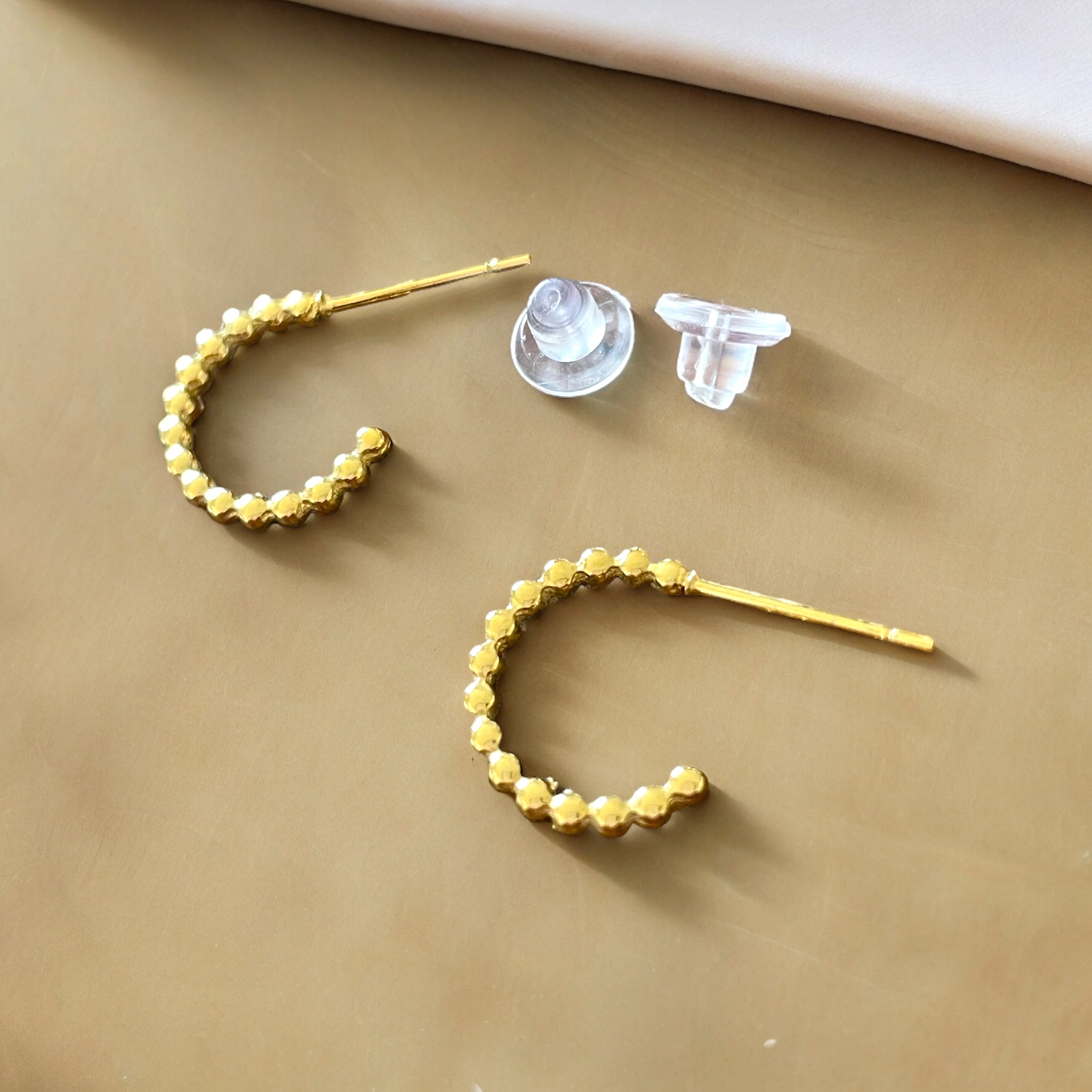 Boucles d’oreilles acier inoxydable mini créole ouverte Gwada – fait main | Côt…