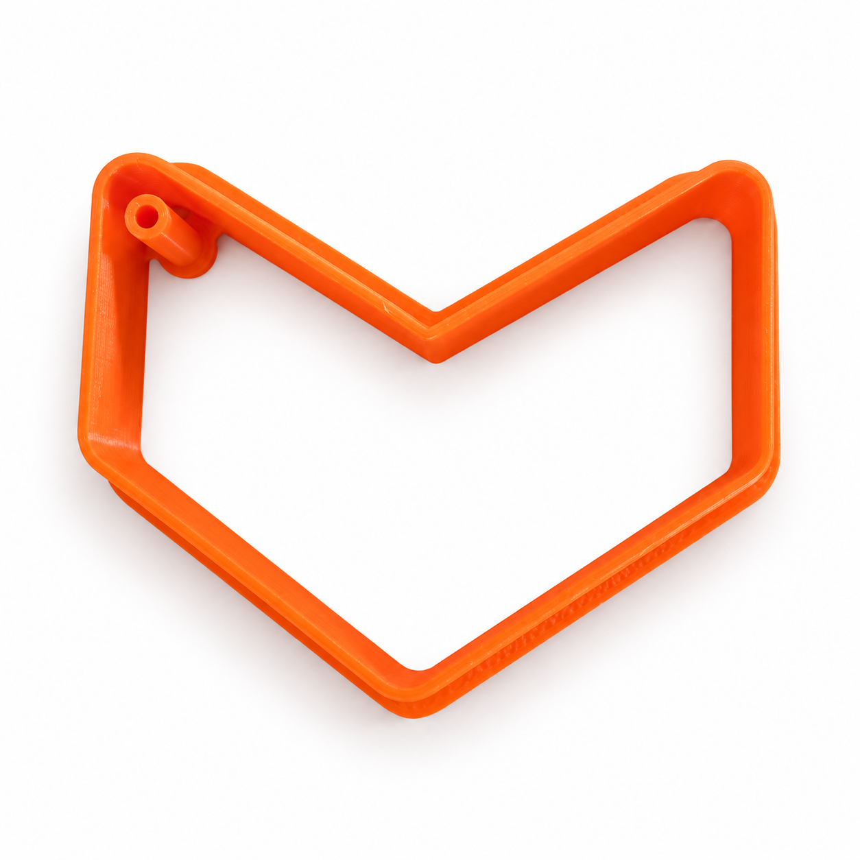 Emporte-pièce Chevron Horizon orange pour créole, avec perforateur intégré — photo retouchée Forméa