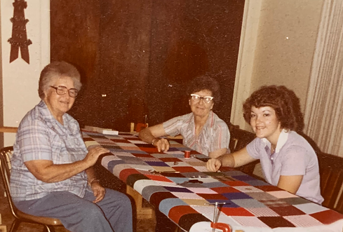 Carolyn and Dora Frei and Aunt Rozilla
