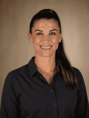 Headshot of Sophie Julianil Los Angeles realtor.webp