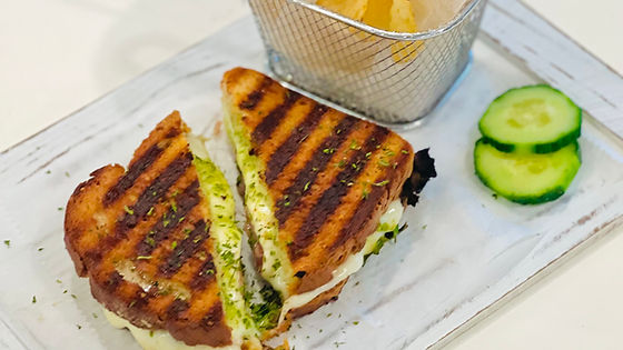 ★ GF Caprese Toastie